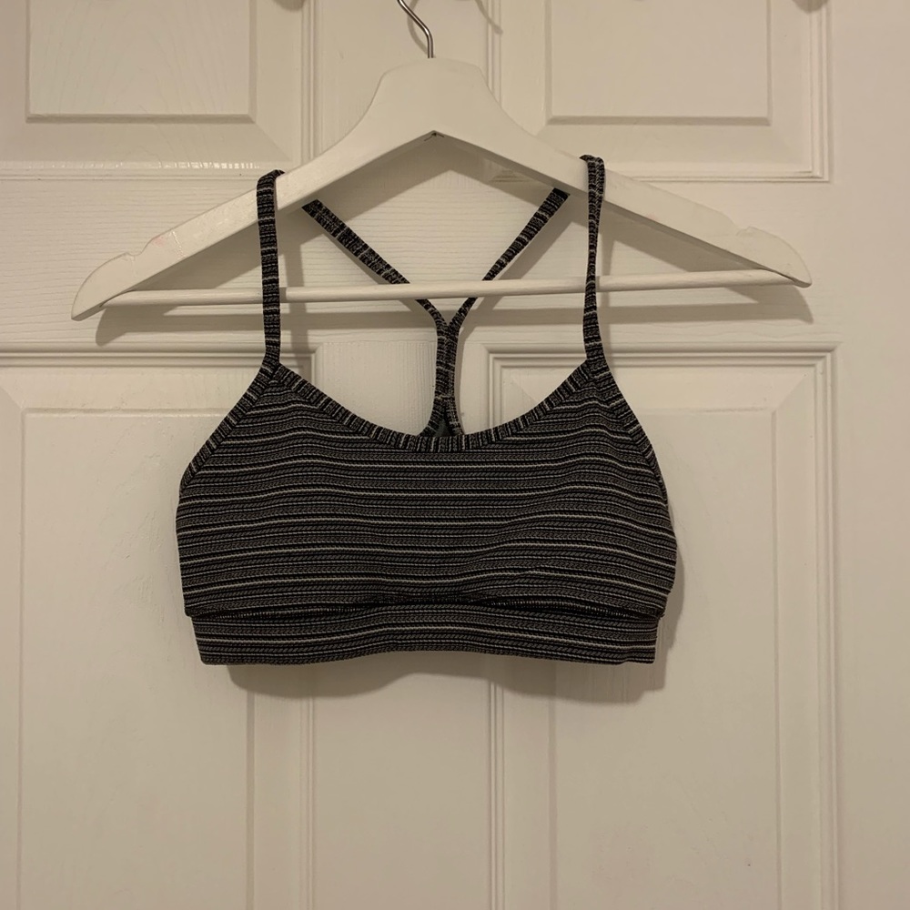 Lululemon Flow Y bra Nulu